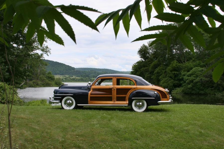  Chrysler Town & Country Sedan 1948 года  (фото 38 из 54)